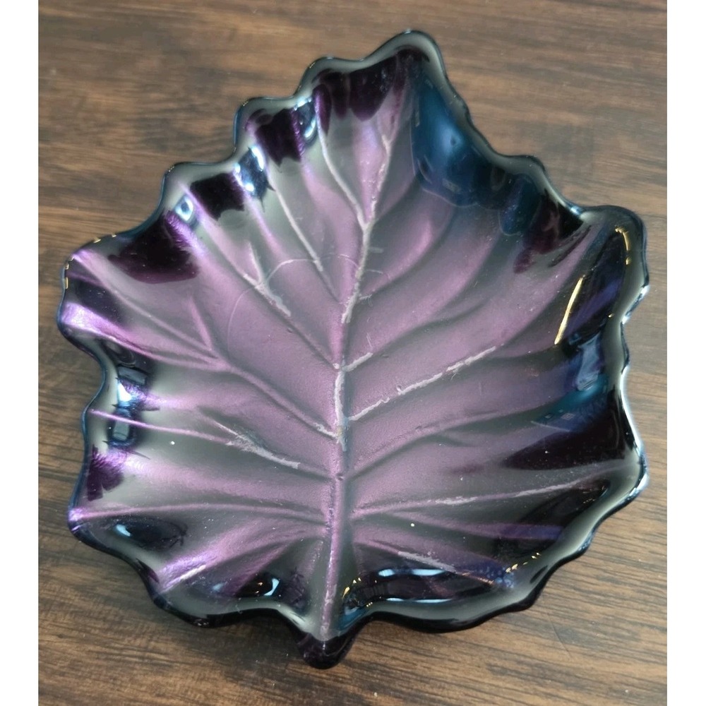 ARDA Glassware  Purple Glass Leaf Dish  Trinket Tray Serving Plate